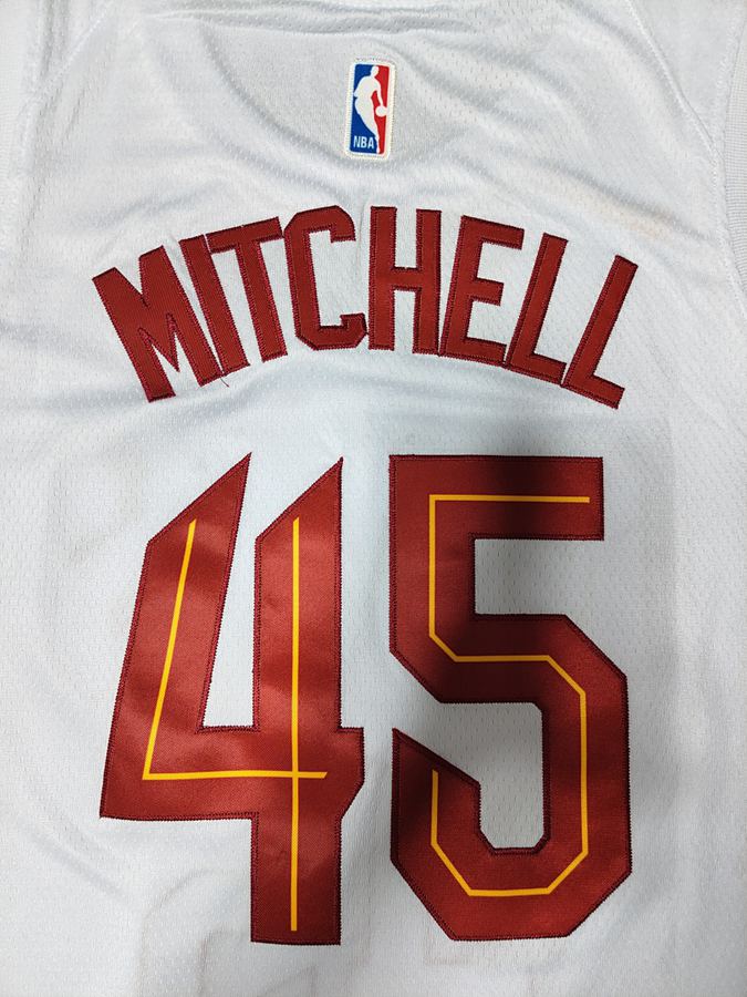 Cavaliers Donovan Mitchell White Jersey