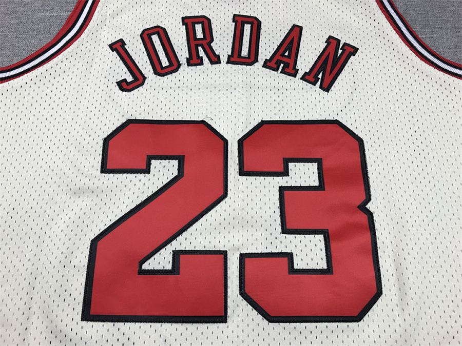 Bulls Cream Jersey