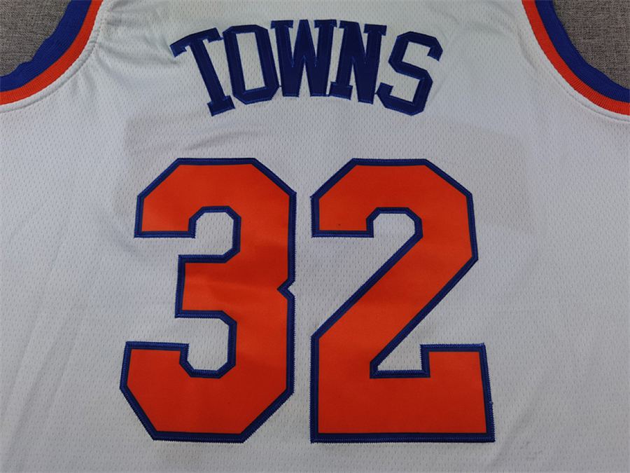 Knicks #32 White Jersey