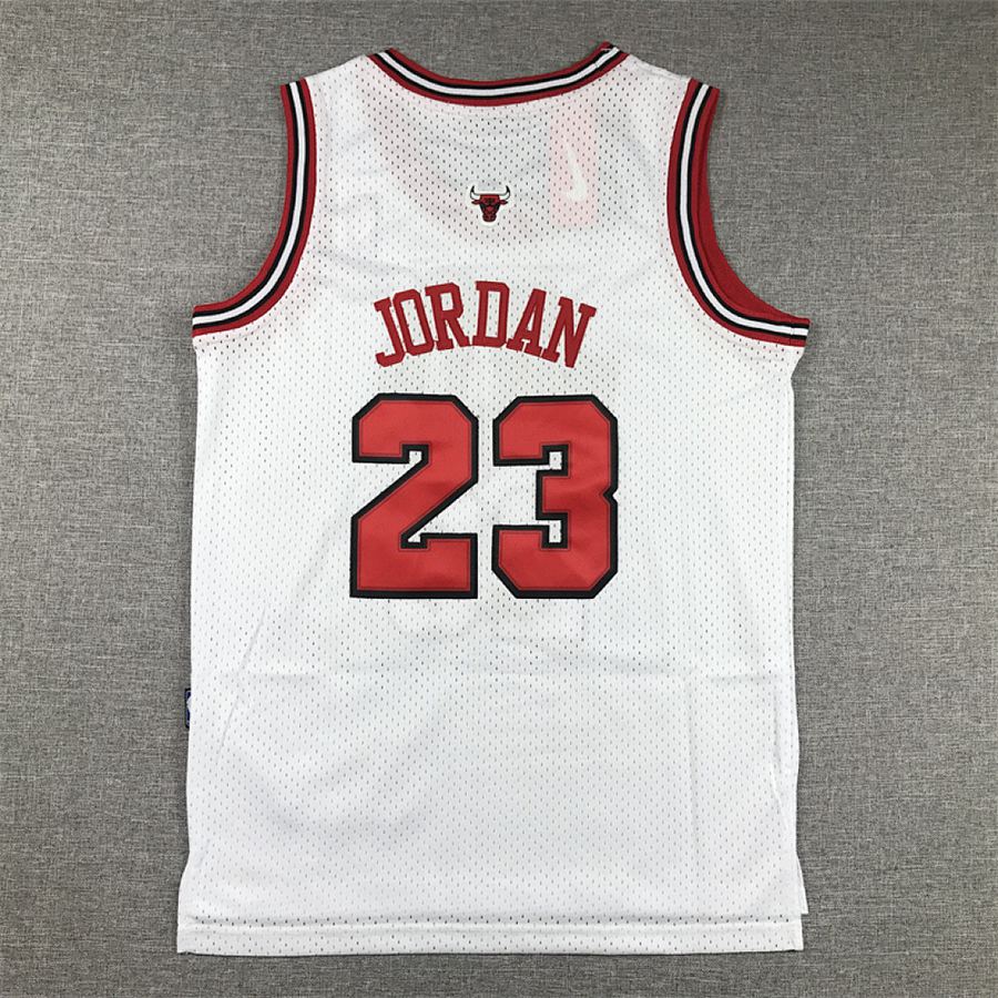 Bulls White Nike Kids Jersey
